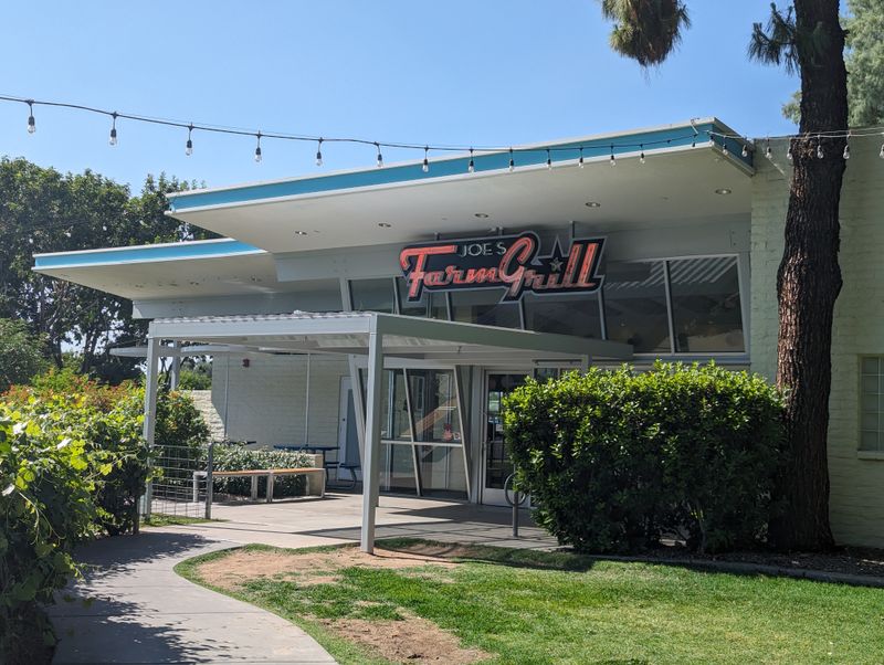 Joe's Farm Grill (Agritopia)