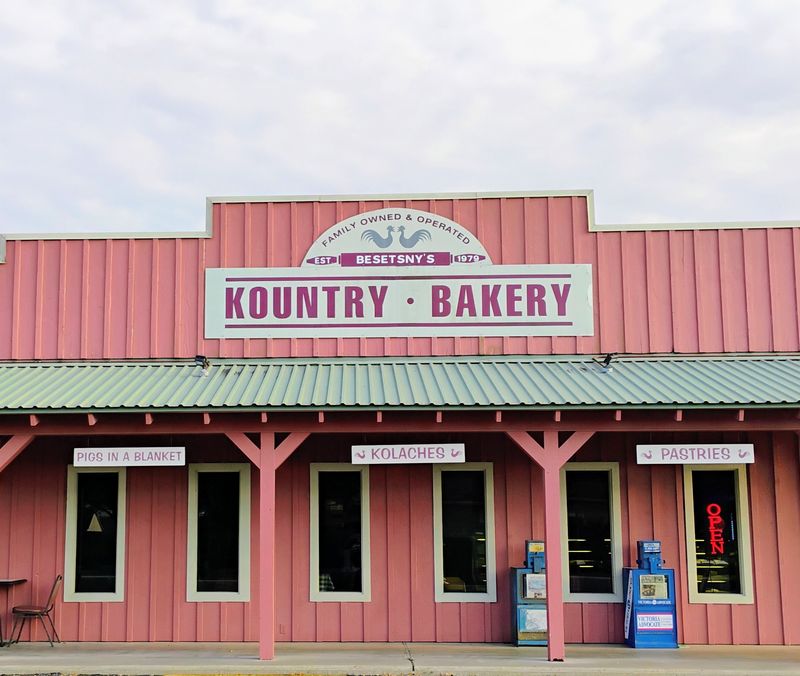 Kountry Bakery (Hallettsville)