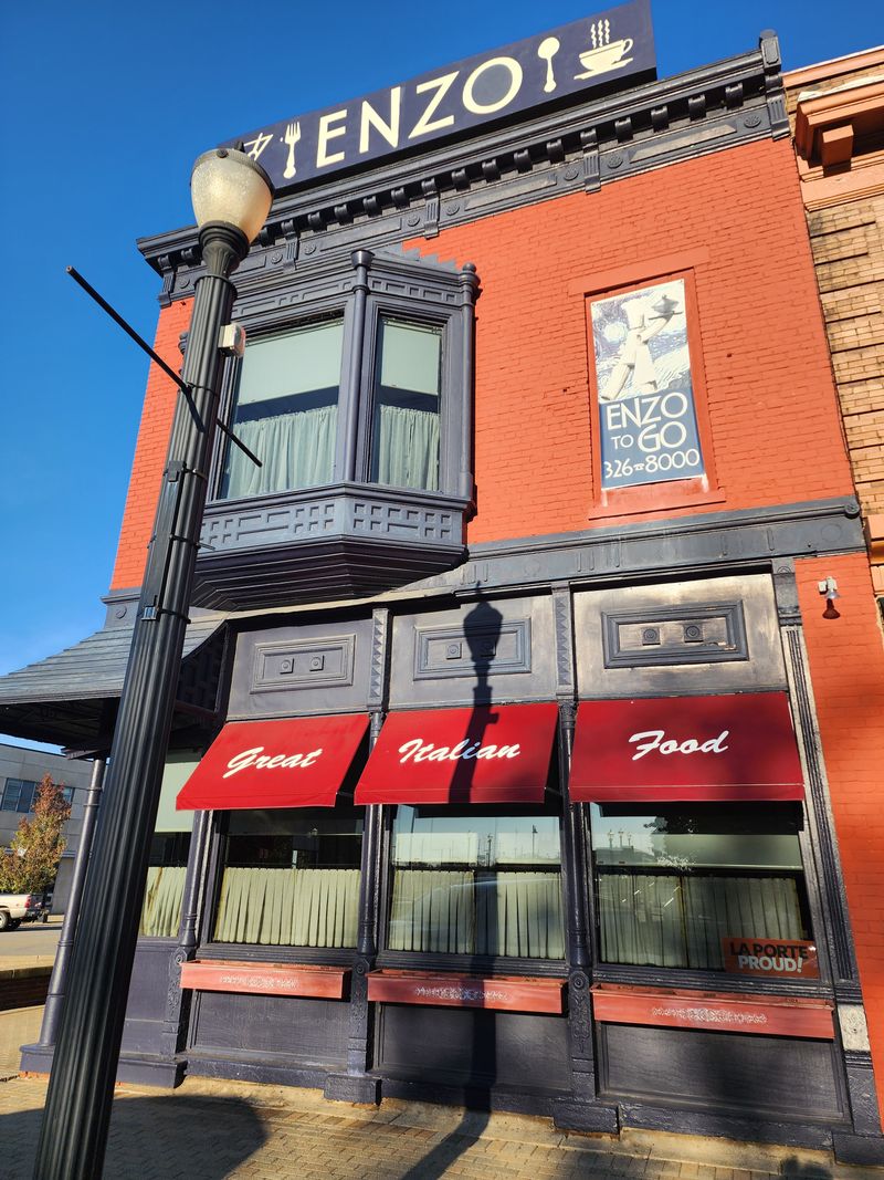 Trattoria Enzo – La Porte