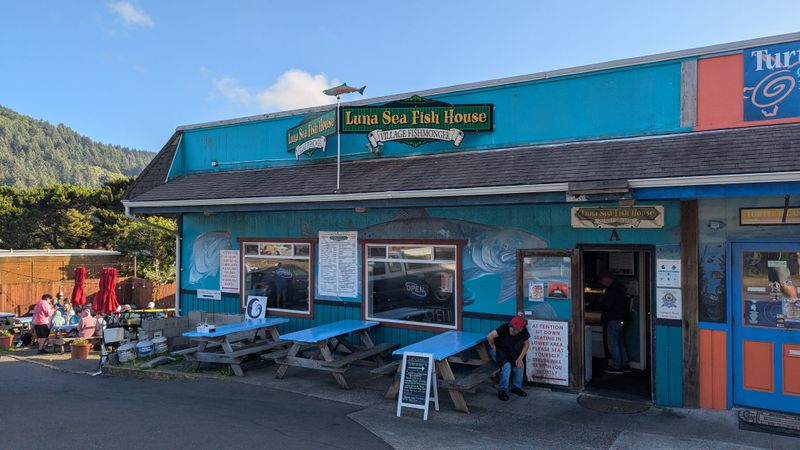Yachats State Recreation Area — Luna Sea Fish House (Yachats)