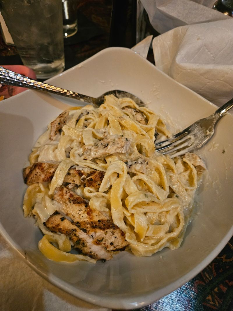 Vic’s Casual Dining, Southgate