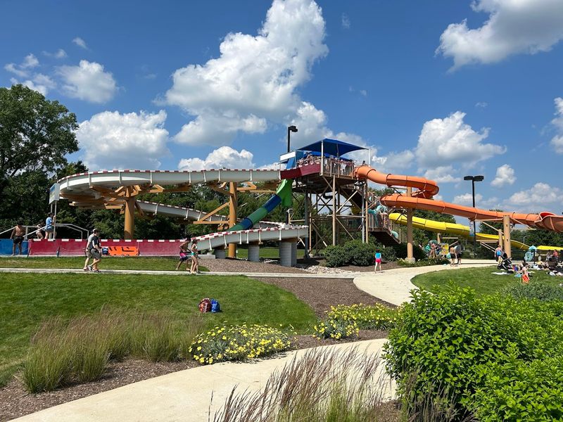 Otter Cove Aquatic Park, St. Charles Otter Cove Aquatic Park, St. Charles