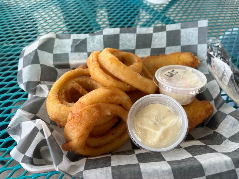 Cowboy’s Bar & Grill at Lakeside – Douglas Lake (Dandridge)