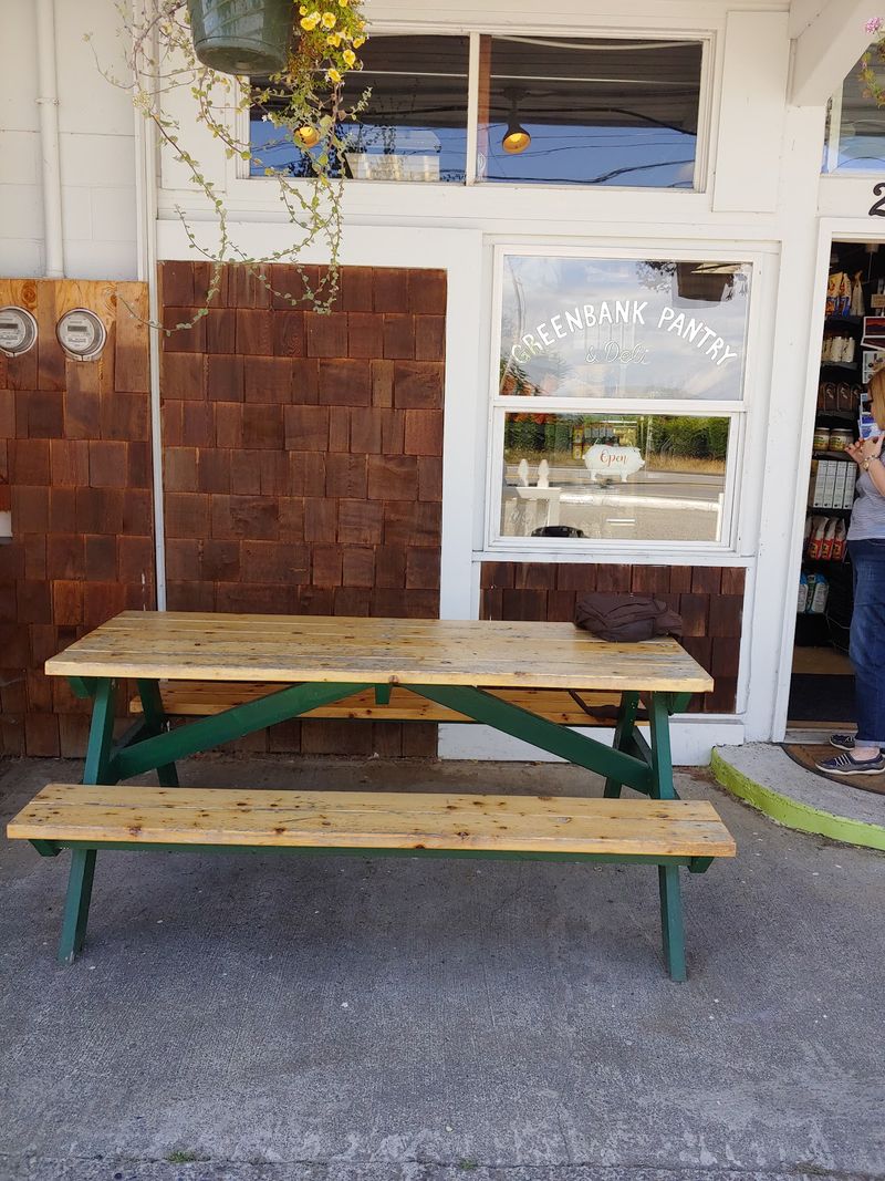 Outdoor Picnic Tables For A Perfect Island Lunch