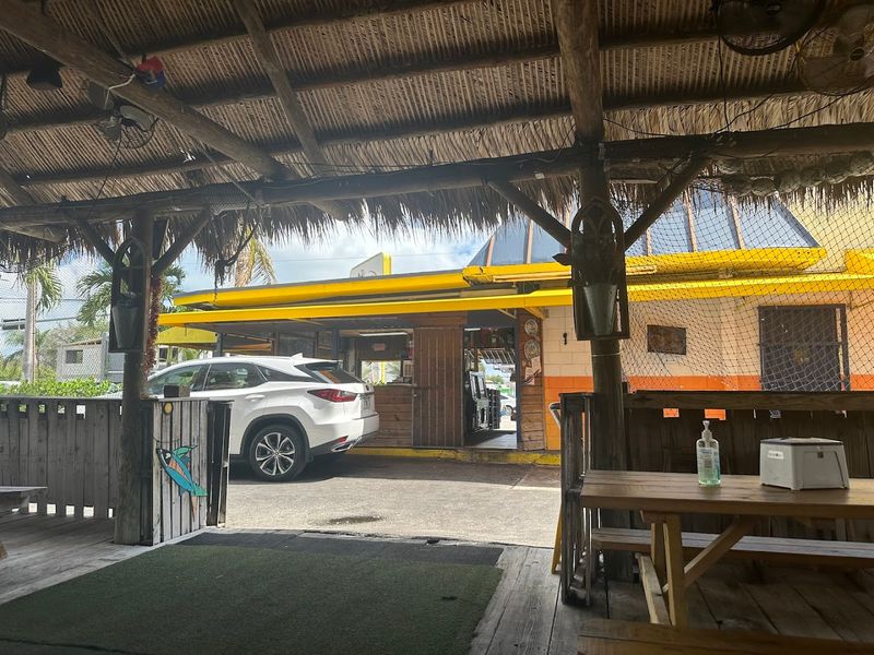 Outdoor Seating That Gives You Pure Caribbean Island Energy