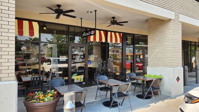 Outdoor Tables Add A Casual Touch Outdoor Tables Add A Casual Touch