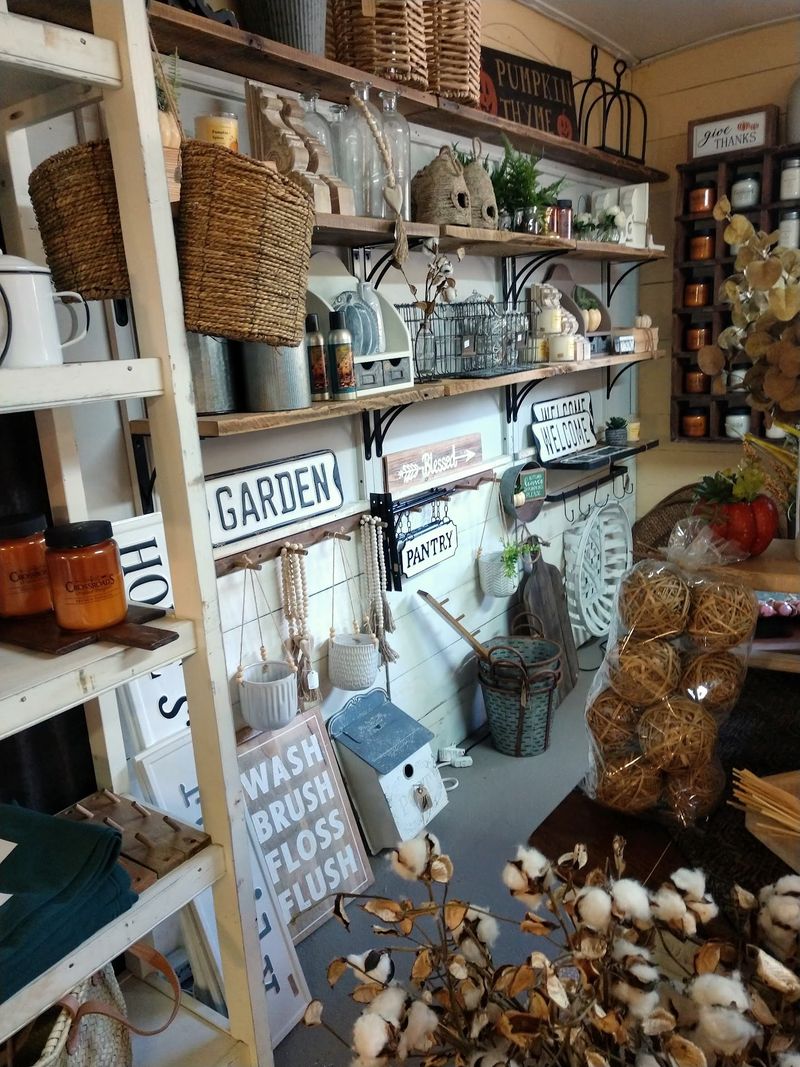 Outdoor Vendors In Spring And Summer Outdoor Vendors In Spring And Summer