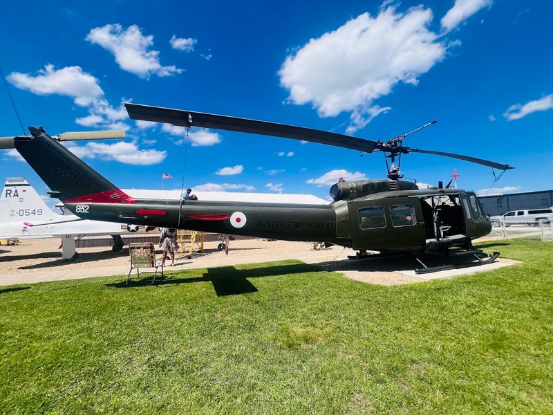 Outdoor aircraft walk-through