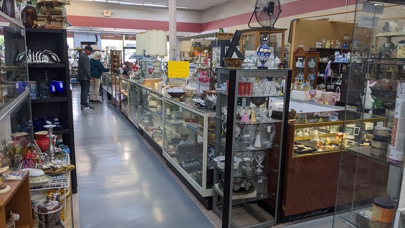 20,000 Square Feet Of Browsing Space