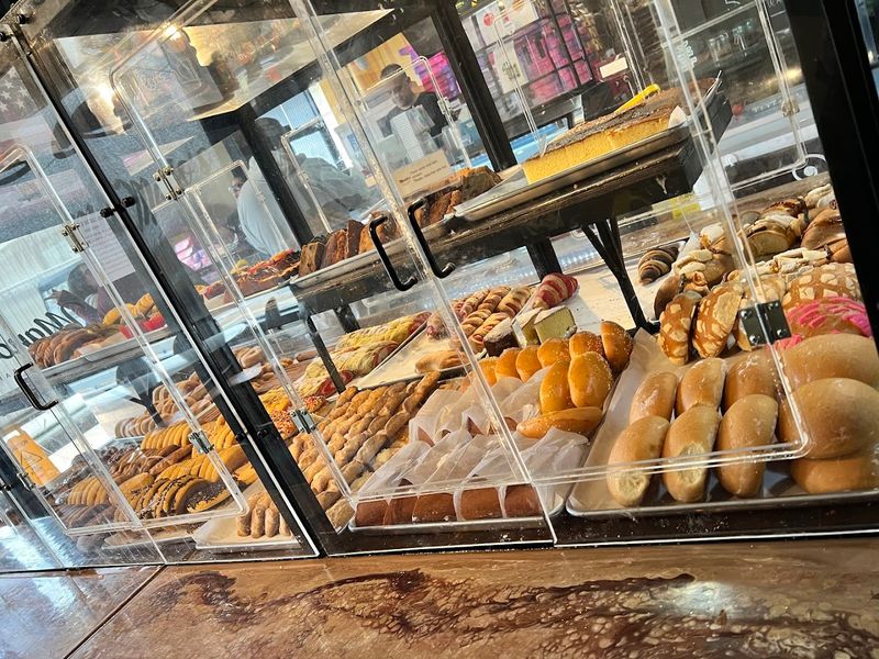 Over 65 Artisan Breads 