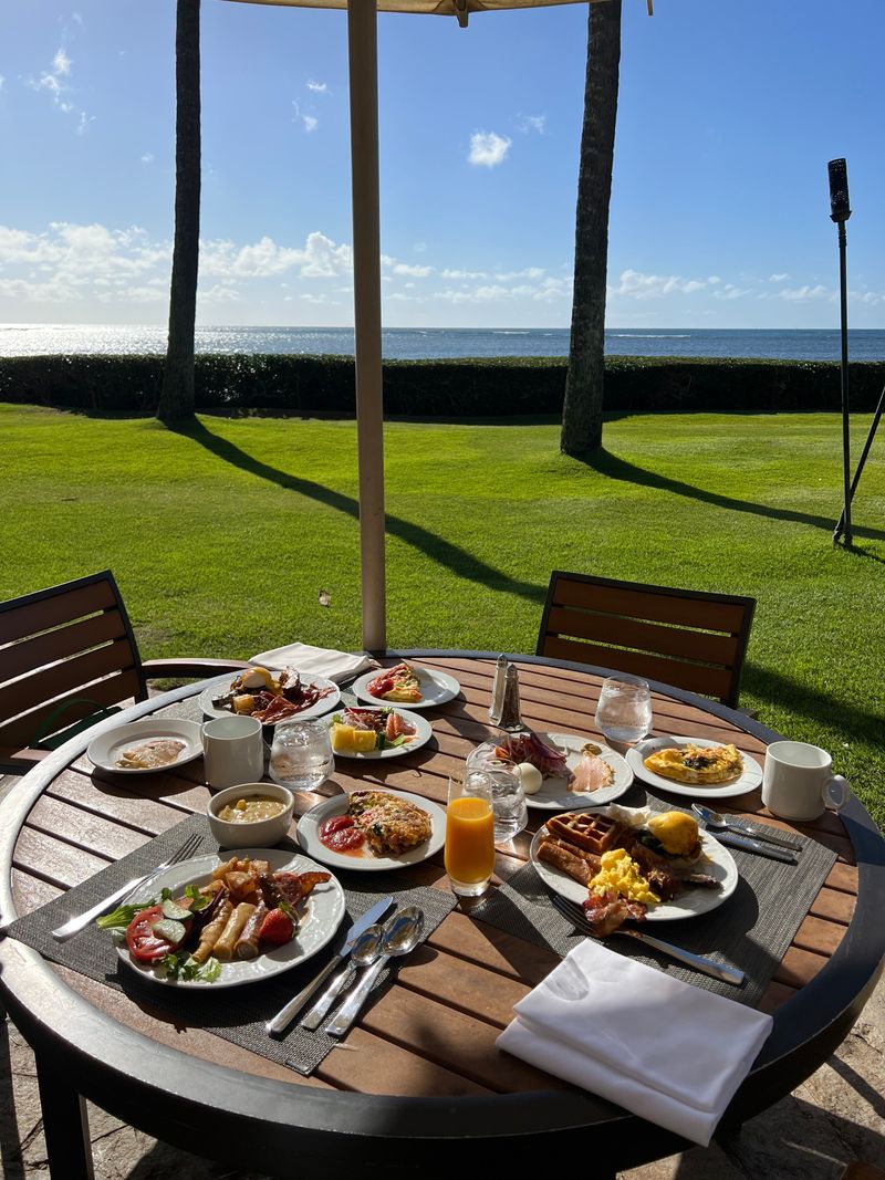 Design That Lets the Ocean Do the Talking