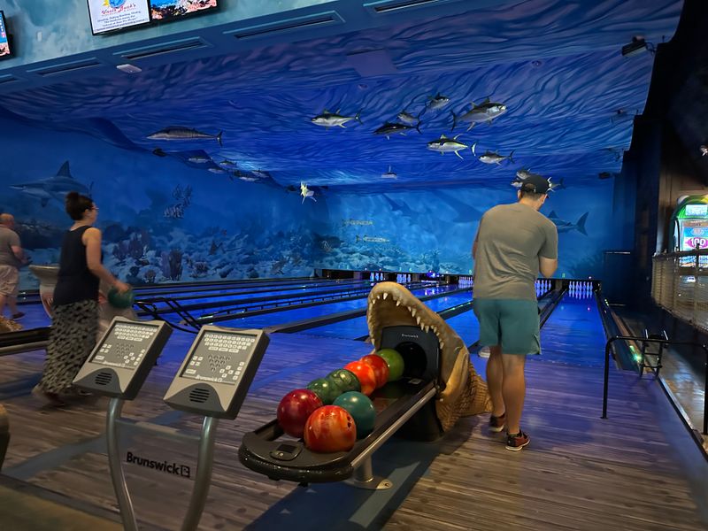 Decor And Ambiance: The Underwater Bowling Scene