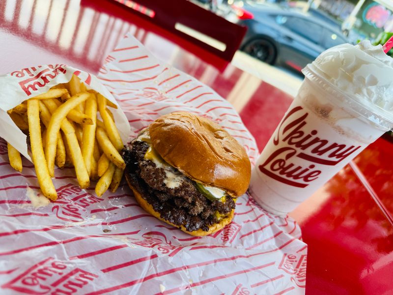 Exterior Pop, Interior Flow