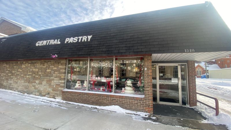 Central Pastry Shop – Middletown