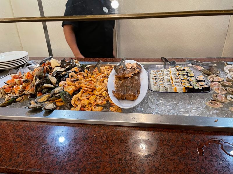 Oysters, Shrimp, And A Sea Of Extras