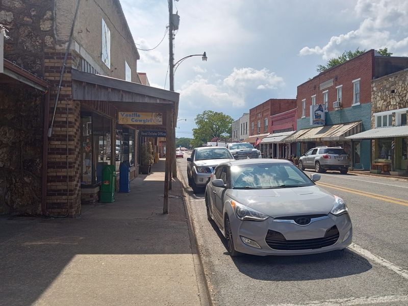 Ozark Country Charm Stands Out