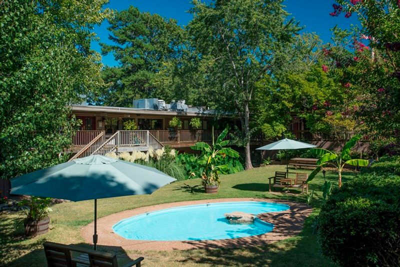 Mountain Harbor Resort And Spa