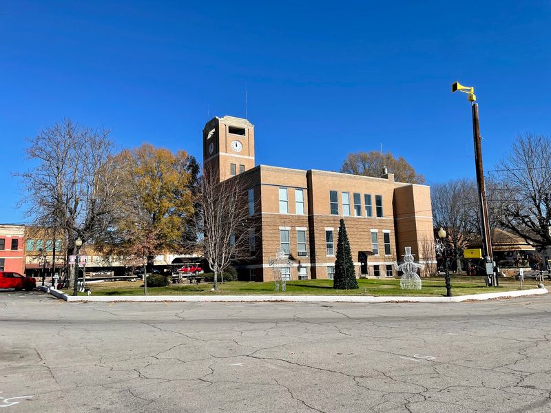Ozark Square Gathering, Ozark
