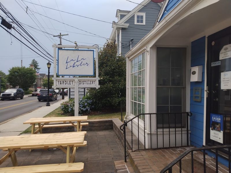 La La Lobster, Yardley