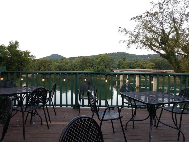 Anglers White River Resort Restaurant, Allison