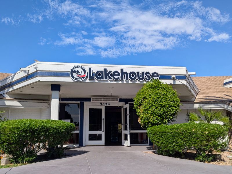 Central BBQ Lakehouse – Tempe