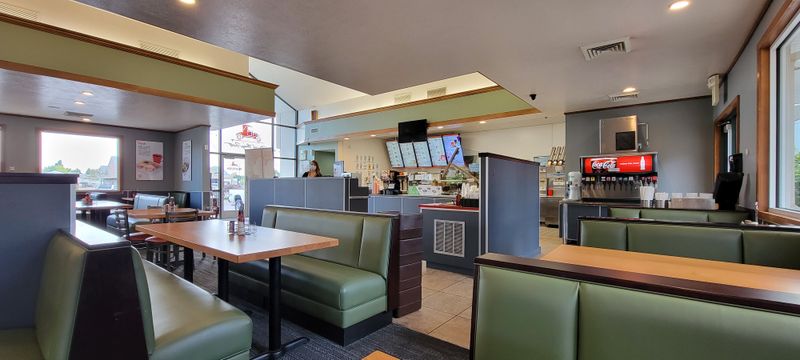 Warren's Family Drive-In – Roy