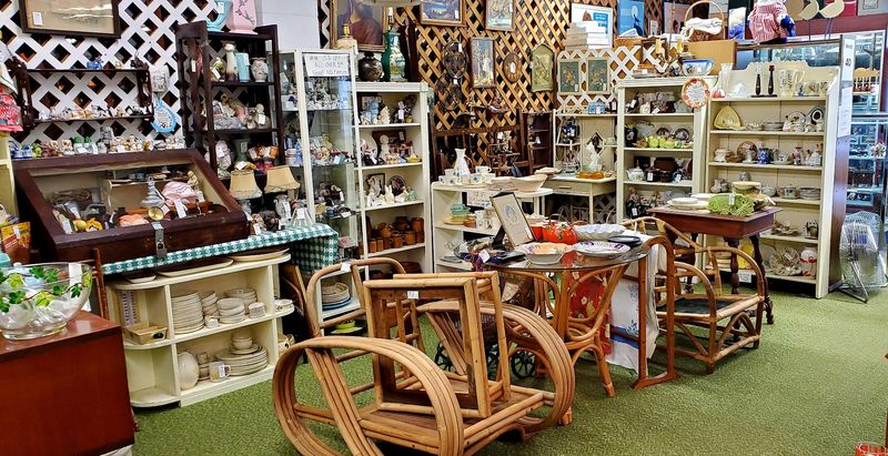 Pacific Antiques Mall, Tacoma, WA