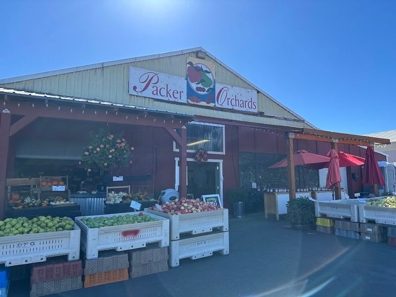 Packer Orchards & Bakery Packer Orchards & Bakery