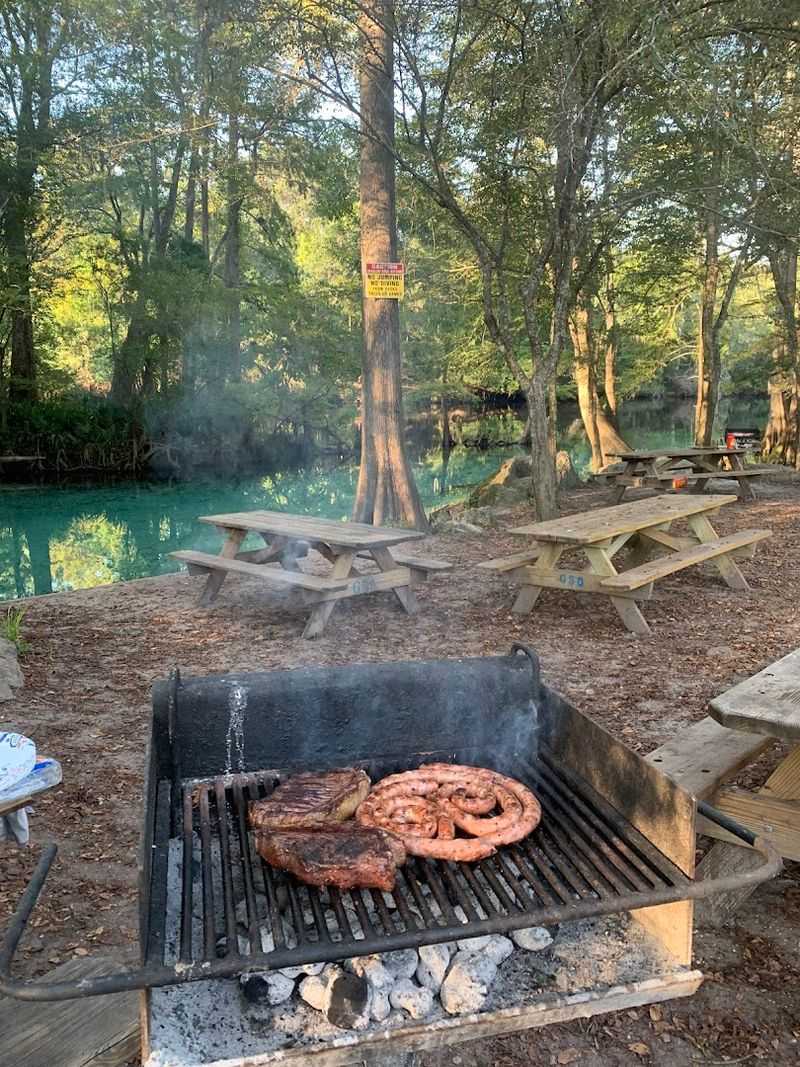 Picnic Spots, Grills, And Midday Chill