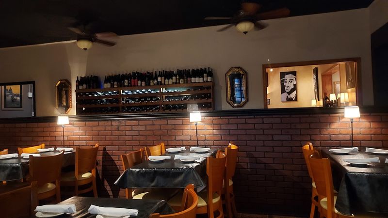 Paesano's Italian Restaurant, Seneca
