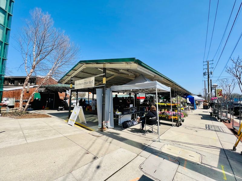 Pair The Market With Kerrytown Wandering