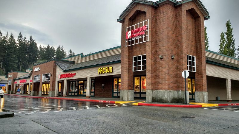 Pairing Shopping With Snoqualmie Falls