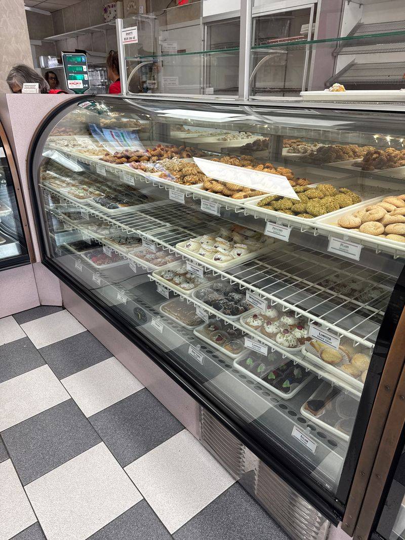 Italian Bakery – Addison