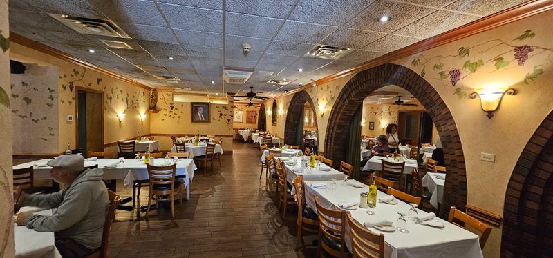 Palermo's 95th, Oak Lawn