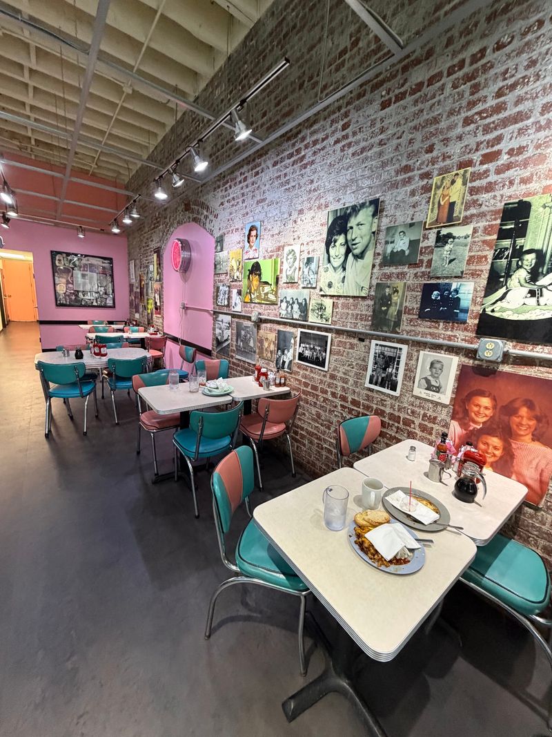 Pamela's Diner, Pittsburgh