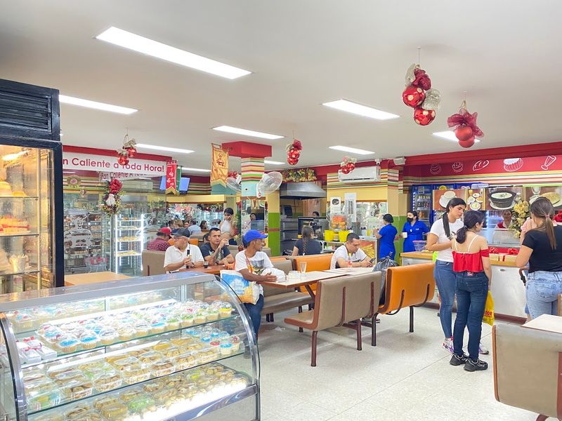 Panaderia Y Pasteleria La Mejor