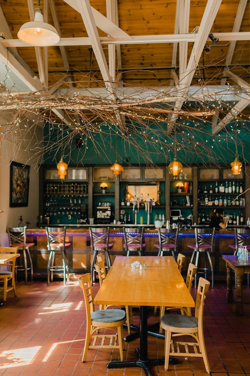 Cafe Bodega, Marquette