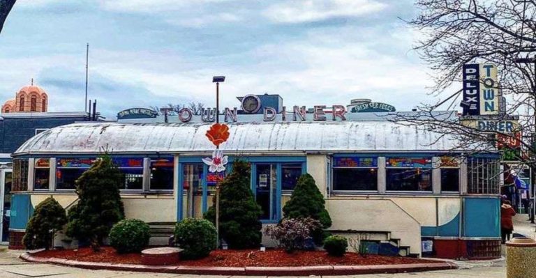 Pancakes At This Massachusetts Diner Are So Beloved, Everyone’s Talking About Them