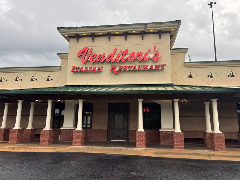 Venditori's Italian Restaurant — Auburn