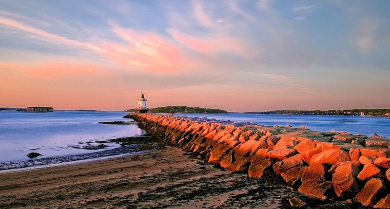 Panoramic Harbor Views 