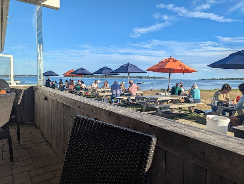Panoramic Outdoor Seating 