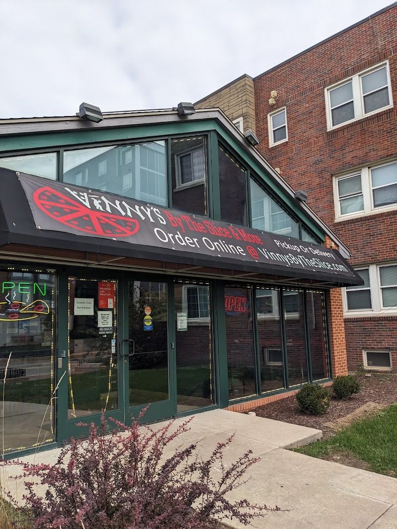 Vinny's By The Slice & More - Champaign