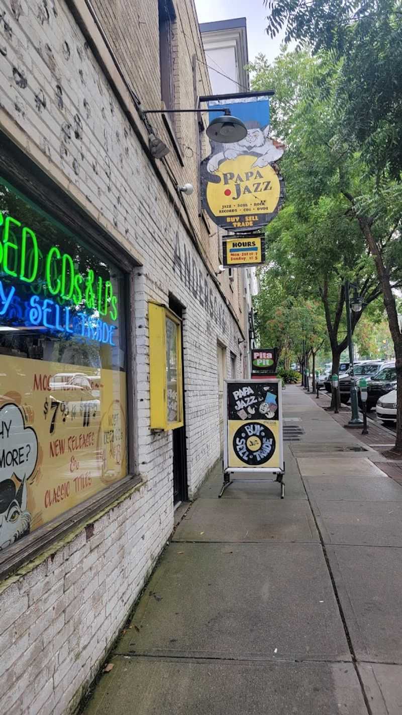 Papa Jazz Record Shoppe, Columbia
