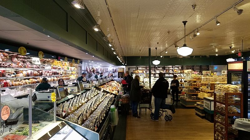 Nino Salvaggio International Marketplace, Troy