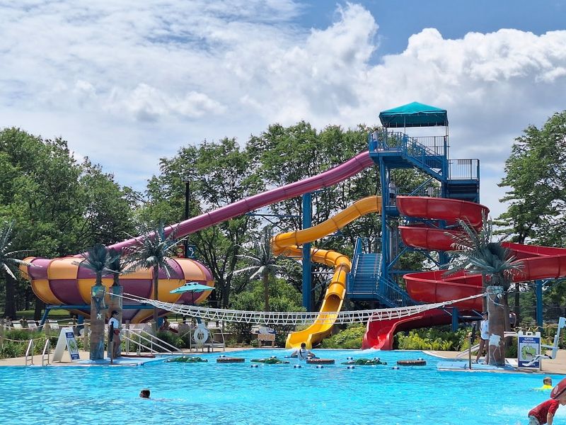Paradise Bay Water Park, Lombard Paradise Bay Water Park, Lombard
