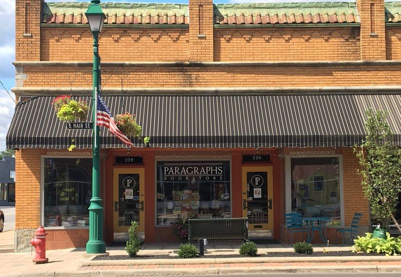 Paragraphs Bookstore, Mount Vernon Paragraphs Bookstore, Mount Vernon