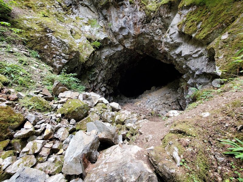 Paranormal Reports And The Trail's Haunted Reputation