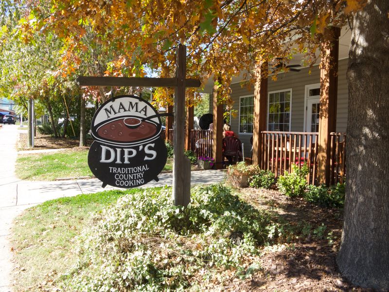 Mama Dip’s Kitchen
