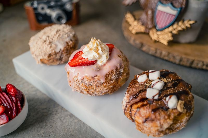 Parlor Doughnuts Aurora, Aurora