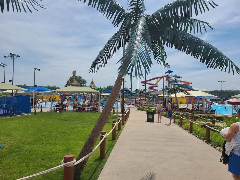 Parrot Island Waterpark, Fort Smith